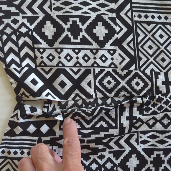 Faded Glory High Low Sleeveless Top XL Black White Pattern - Picture 5 of 14